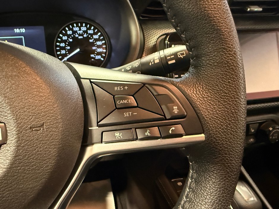 Nissan Kicks Play SV 2025-16