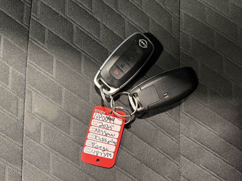 Nissan Kicks Play SV 2025-27