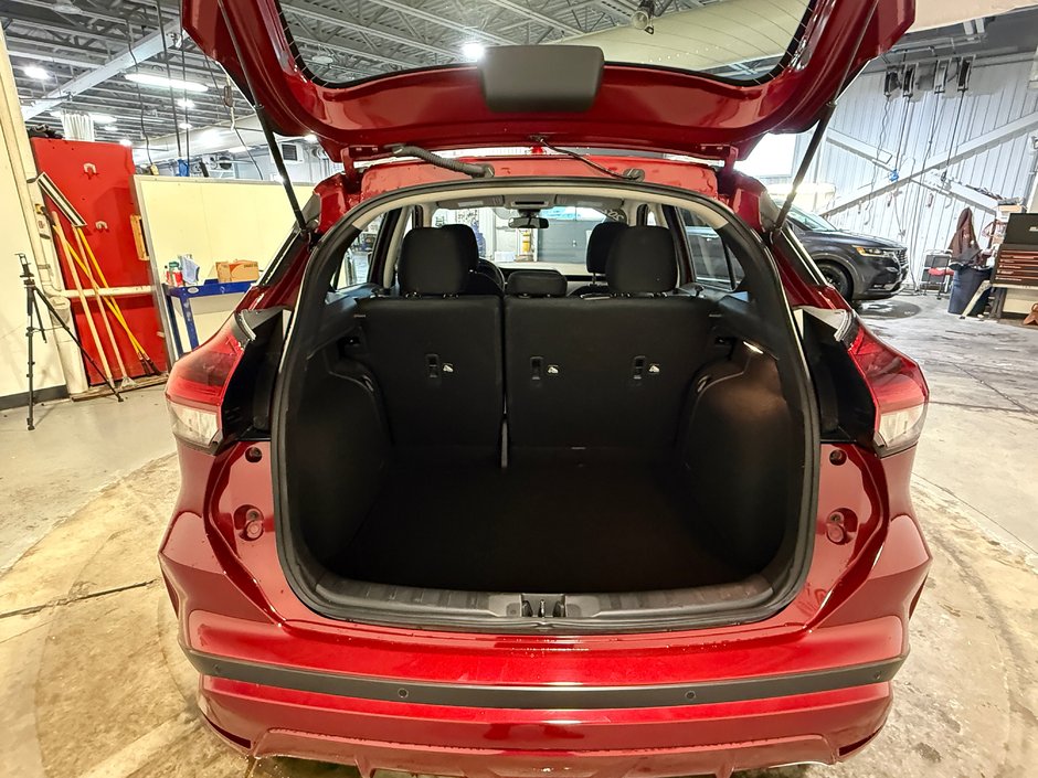 Nissan Kicks Play SV 2025-25