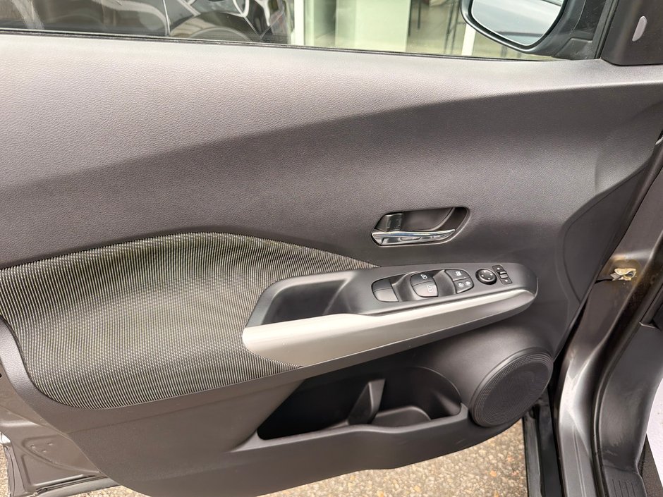 Nissan Kicks SV 2020-10