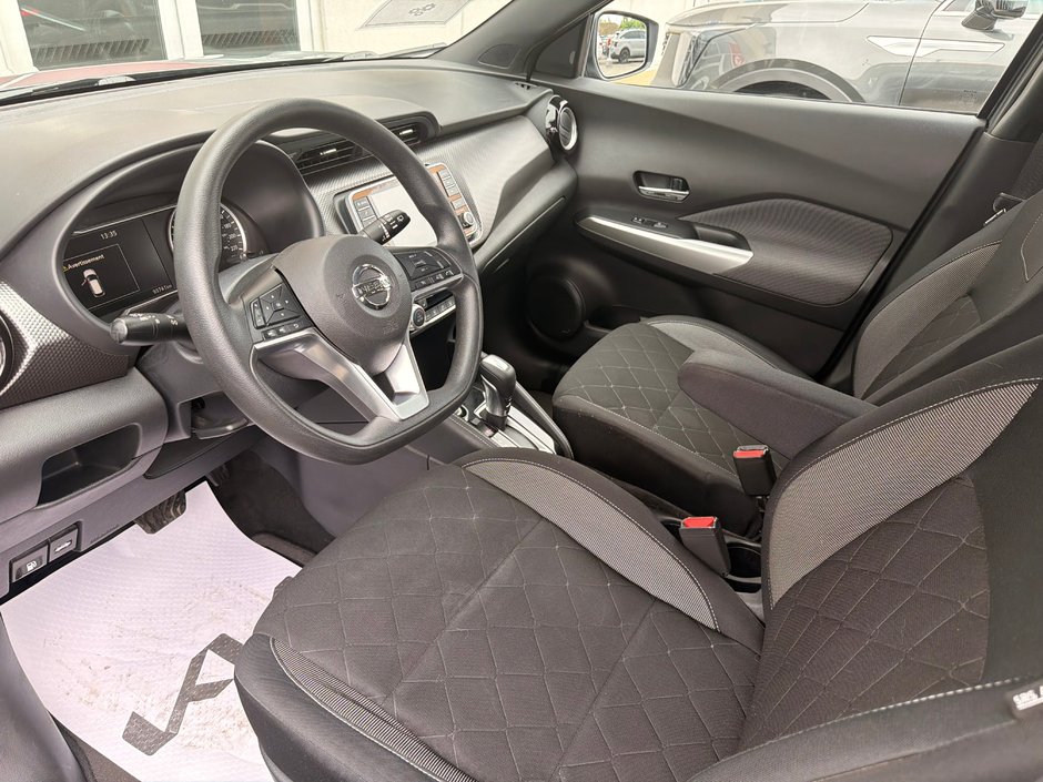 Nissan Kicks SV 2020-15