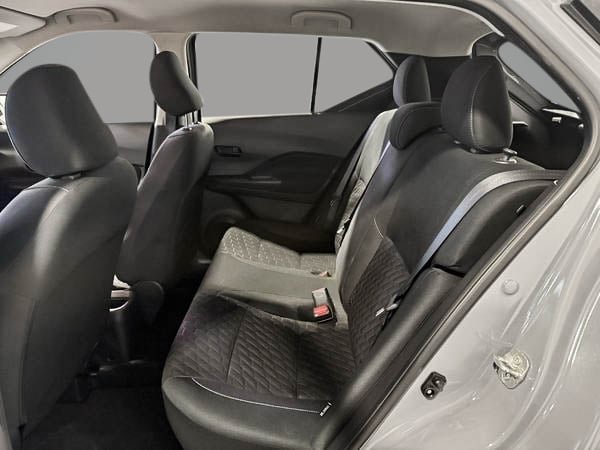 Nissan Kicks S 2021-23
