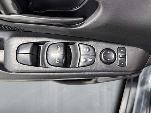 Nissan Kicks S 2021-11