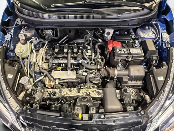 Nissan Kicks S 2023-25