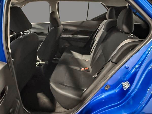 Nissan Kicks S 2023-23
