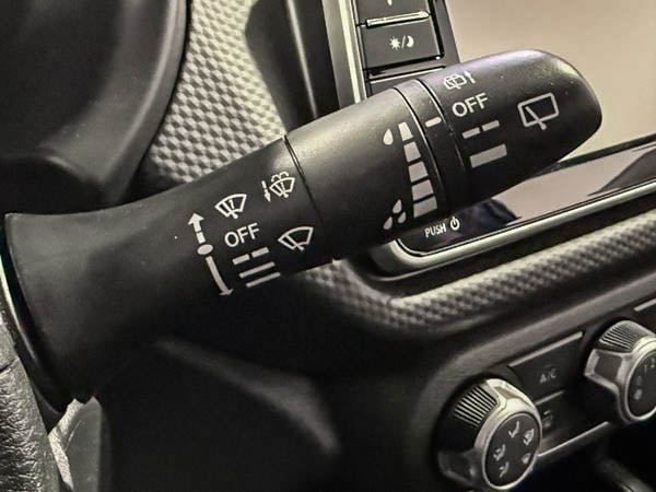 Nissan Kicks S 2023-17