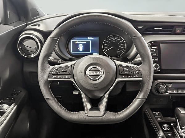 Nissan Kicks SR 2023-13