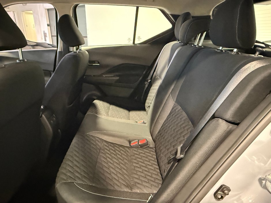 Nissan Kicks SV 2023-24