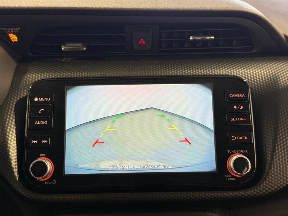 Nissan Kicks SV 2023-21