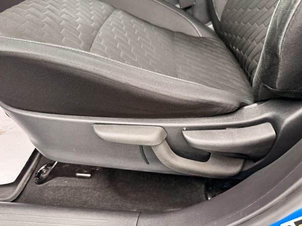 Nissan Kicks SV 2023-15