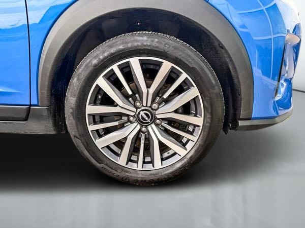 Nissan Kicks SV 2023-10