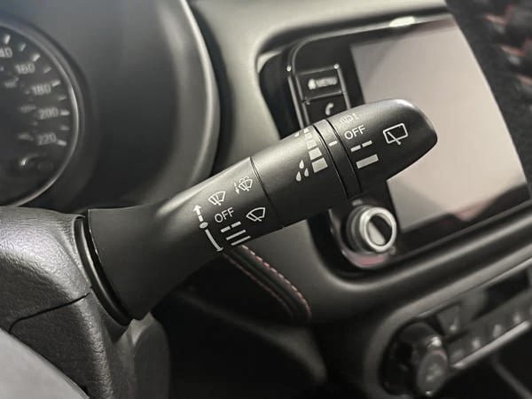 Nissan Kicks SR 2024-18