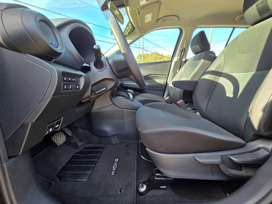 2024 Nissan Kicks S-10