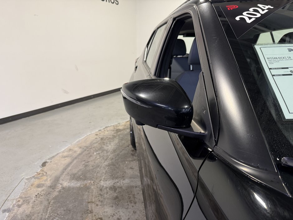 2024 Nissan Kicks SR-8