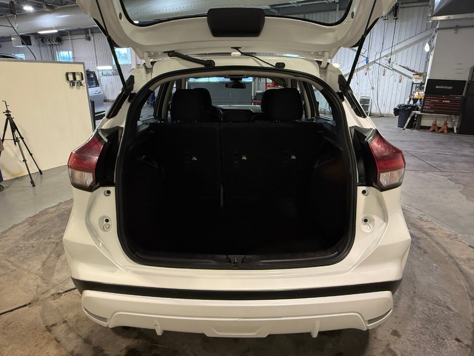Nissan Kicks SV 2024-25