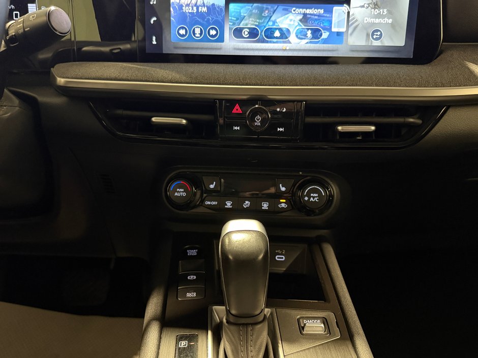 Nissan Kicks SV 2025-22
