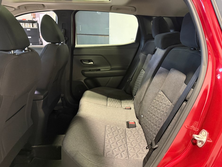 2025 Nissan Kicks SV-22
