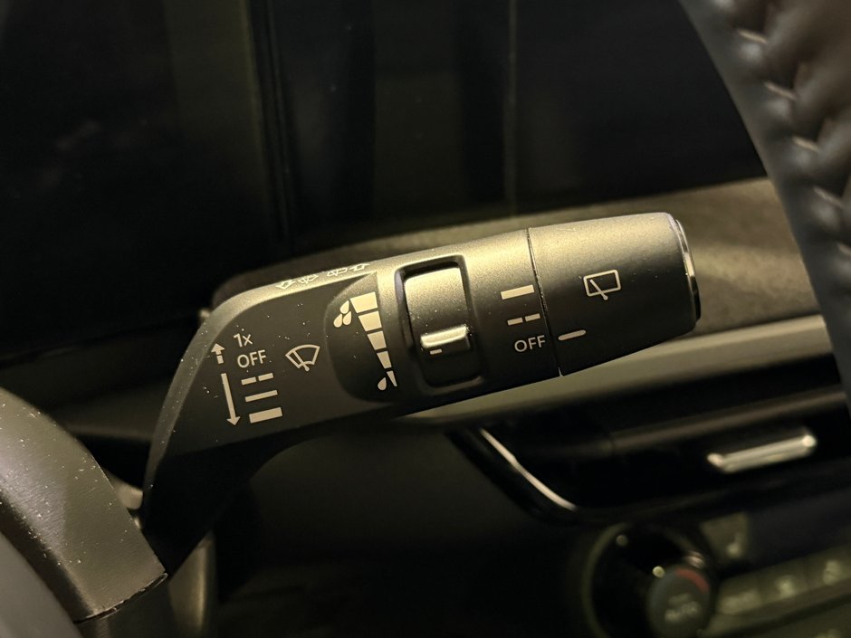 2025 Nissan Kicks SV-16