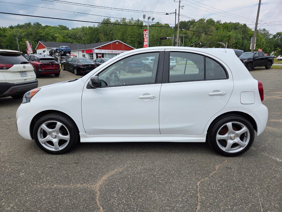 Nissan Micra SR 2015-1