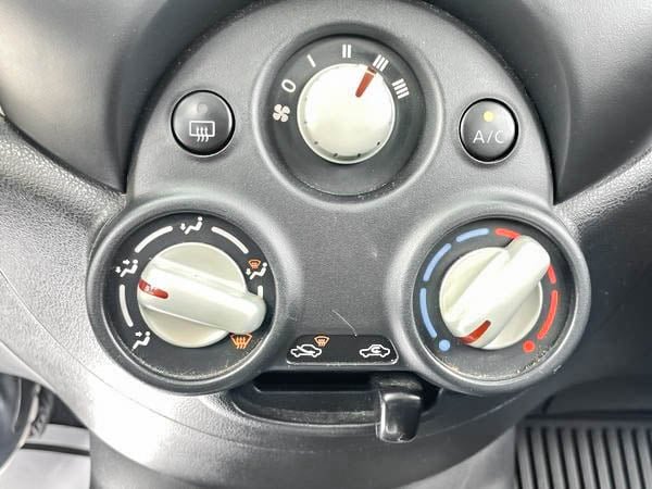 2015 Nissan Micra SV-16