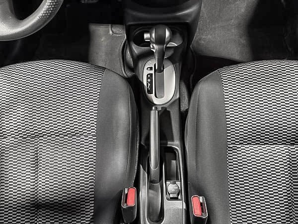 Nissan Micra SV 2016-21