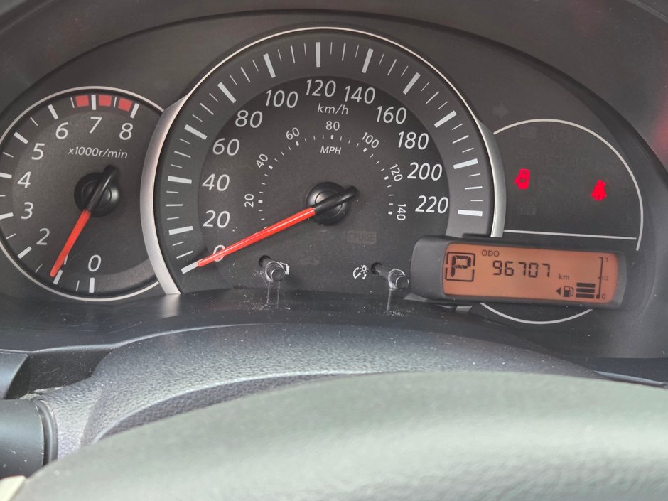 Nissan Micra SV 2019-13