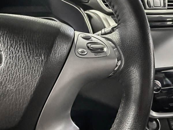 2017 Nissan Murano SL-17