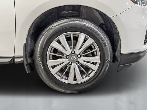 2018 Nissan Pathfinder S-9