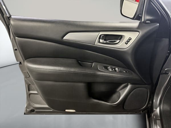 Nissan Pathfinder SL 2018-11