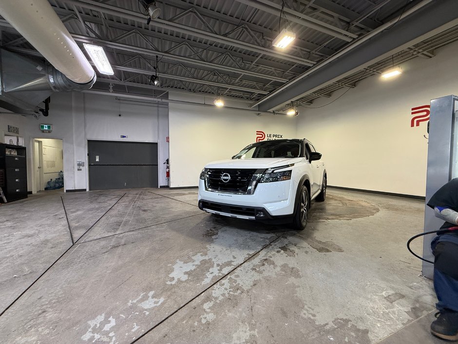 2025 Nissan Pathfinder Platinum-6