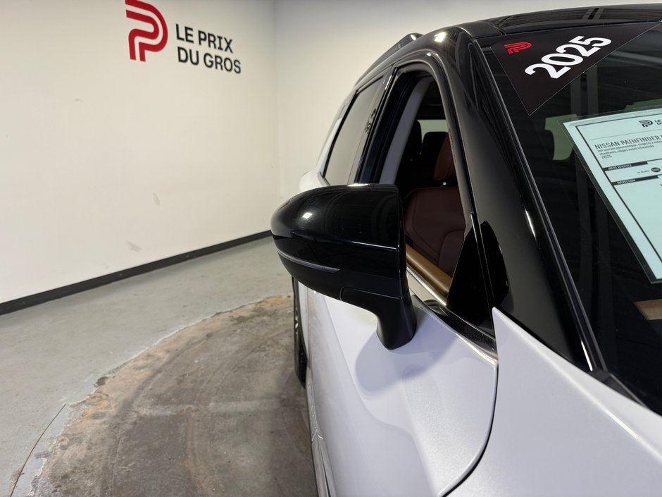 2025 Nissan Pathfinder Platinum-9
