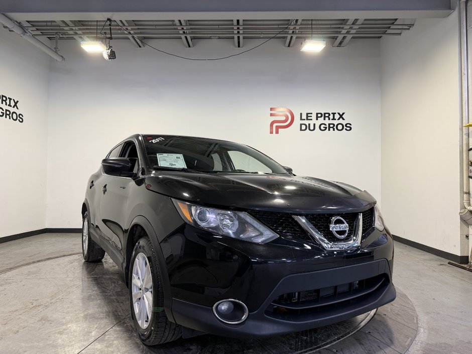 Nissan Qashqai SV 2017-0