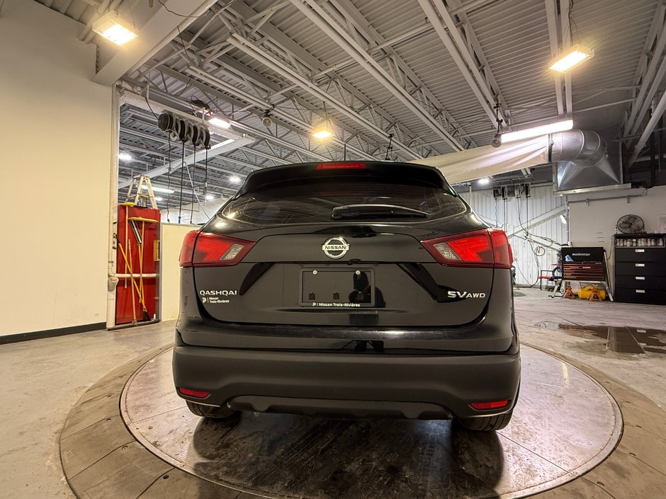 Nissan Qashqai SV 2017-3