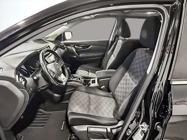 2017 Nissan Qashqai SV-13
