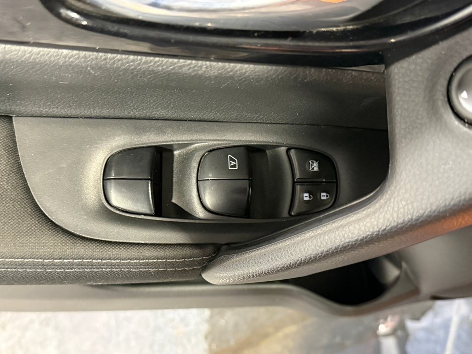 Nissan Qashqai SV 2018-12