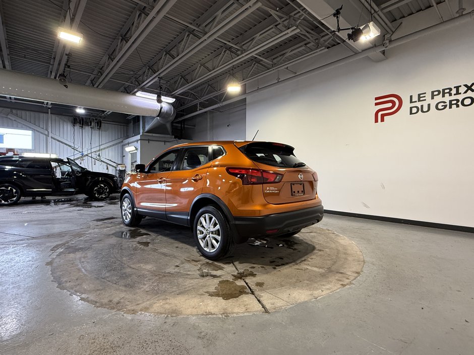 Nissan Qashqai SV 2018-6