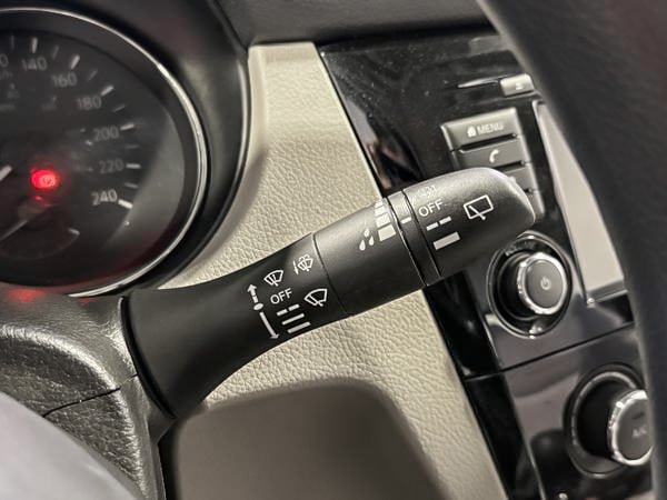 2020 Nissan Qashqai SV-18