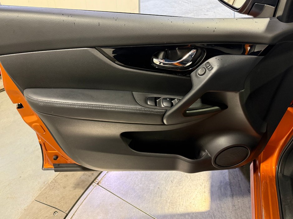 2021 Nissan Qashqai SV-11