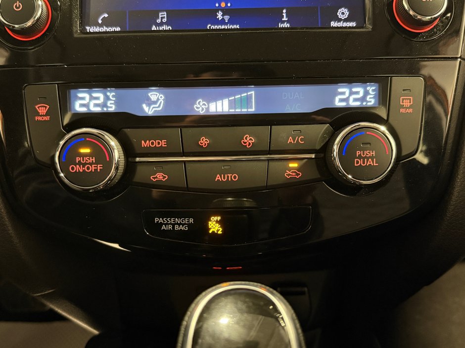 2021 Nissan Qashqai SV-23