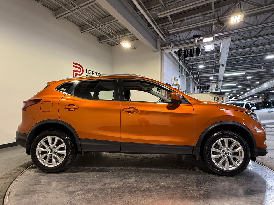 2021 Nissan Qashqai SV-1