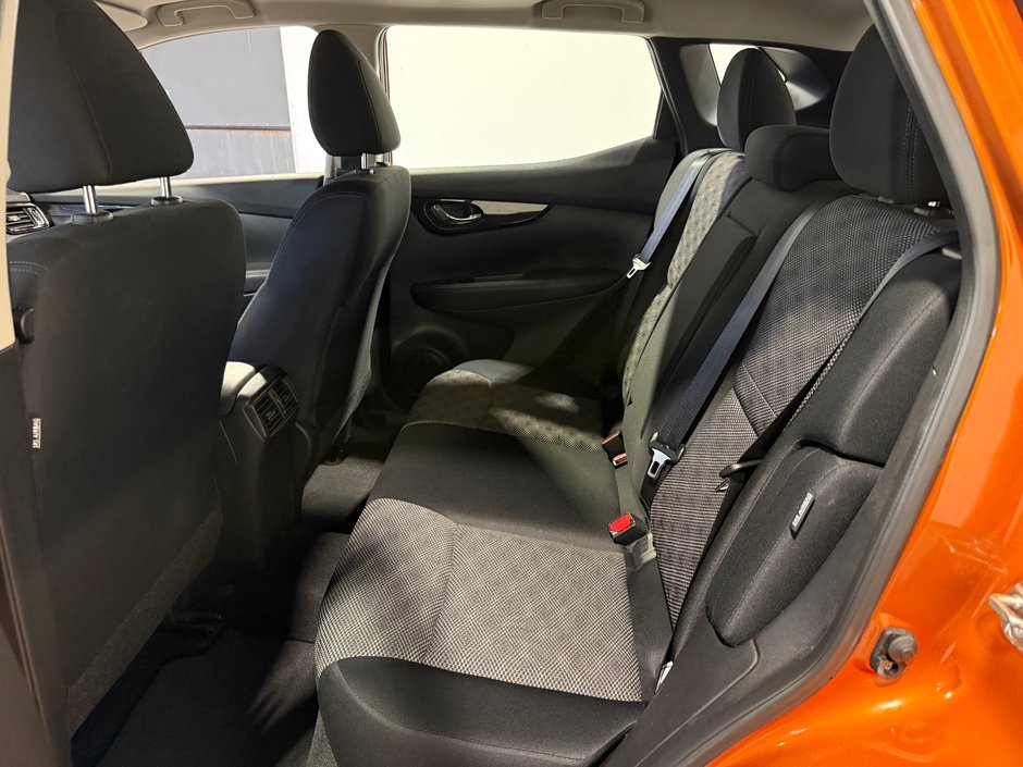 2021 Nissan Qashqai SV-25