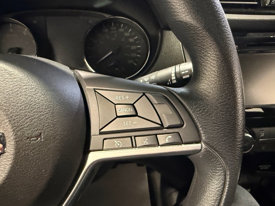 2021 Nissan Qashqai S-16
