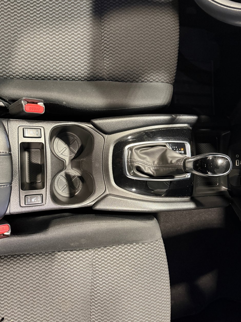 2021 Nissan Qashqai S-23