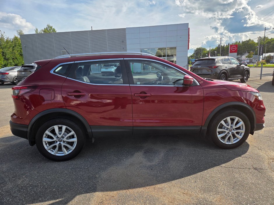 Nissan Qashqai SV 2022-1