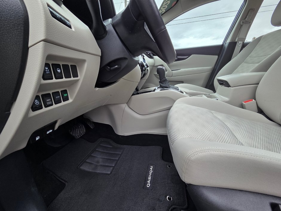 Nissan Qashqai SV 2023-9