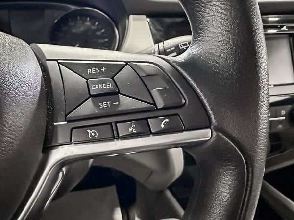 2023 Nissan Qashqai S-16