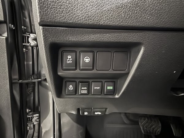 2023 Nissan Qashqai SV-13