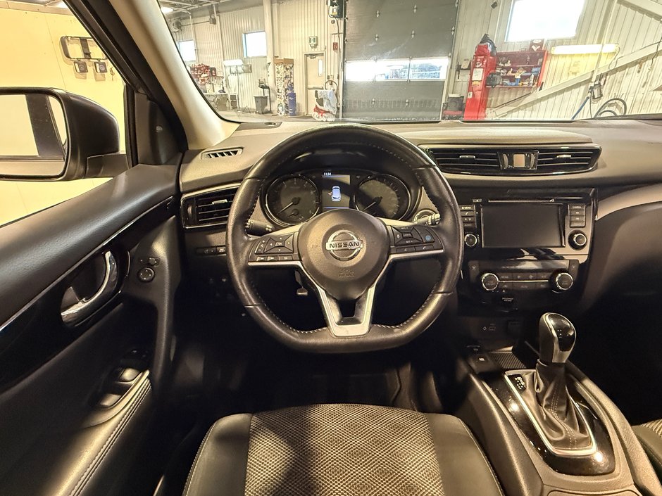 2023 Nissan Qashqai SV-15