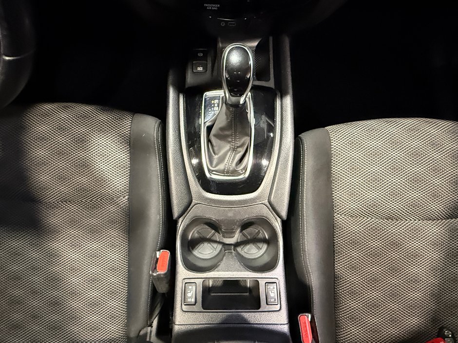 Nissan Qashqai SV 2023-24