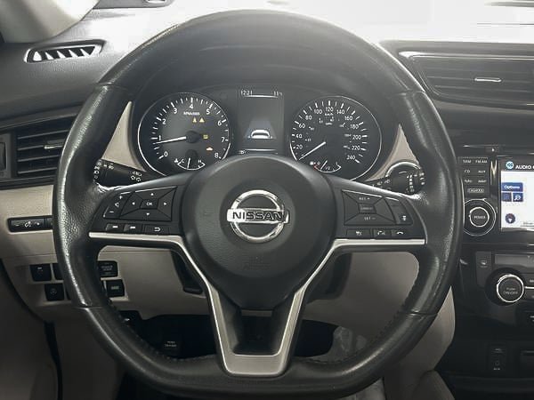 Nissan Rogue SL 2017-14